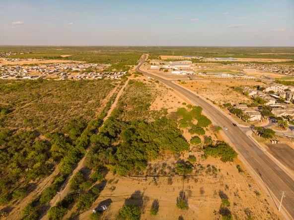 CIELITO LINDO BLVD PRIME DEVELOPMENT: CIELITO LINDO BLVD, Laredo, TX 78046